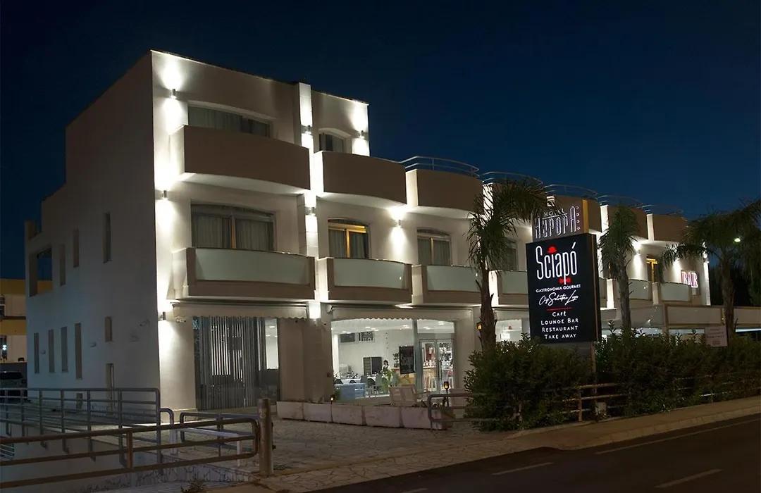 Hotel Aurora-1